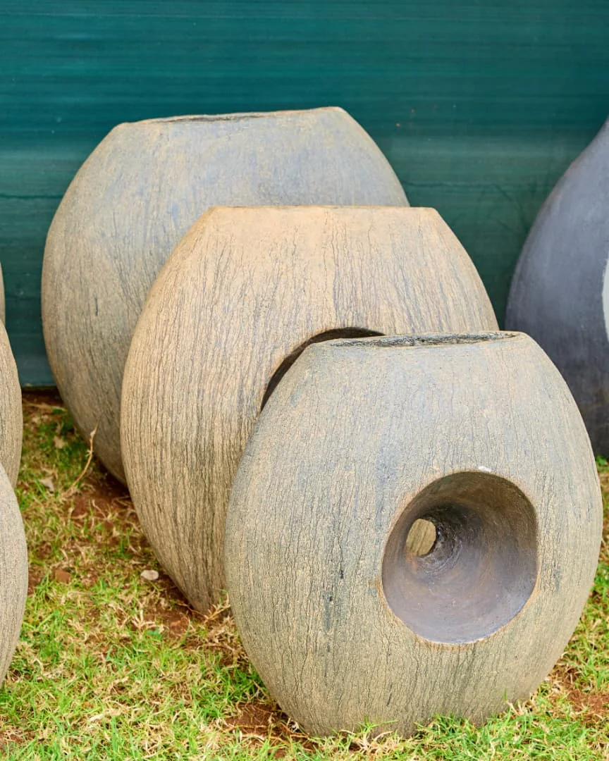 Hamilton horizontal open-form planters