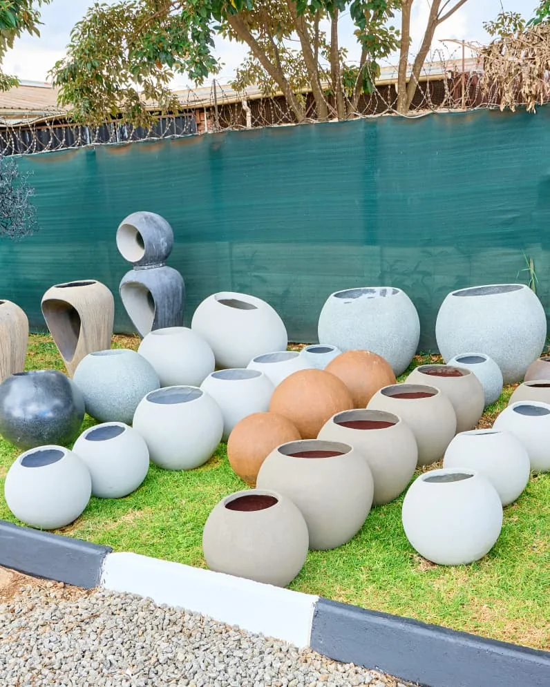 Rum rounded concrete planter collection